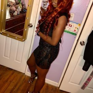 Black tie back sequence dress w. Deep v cut